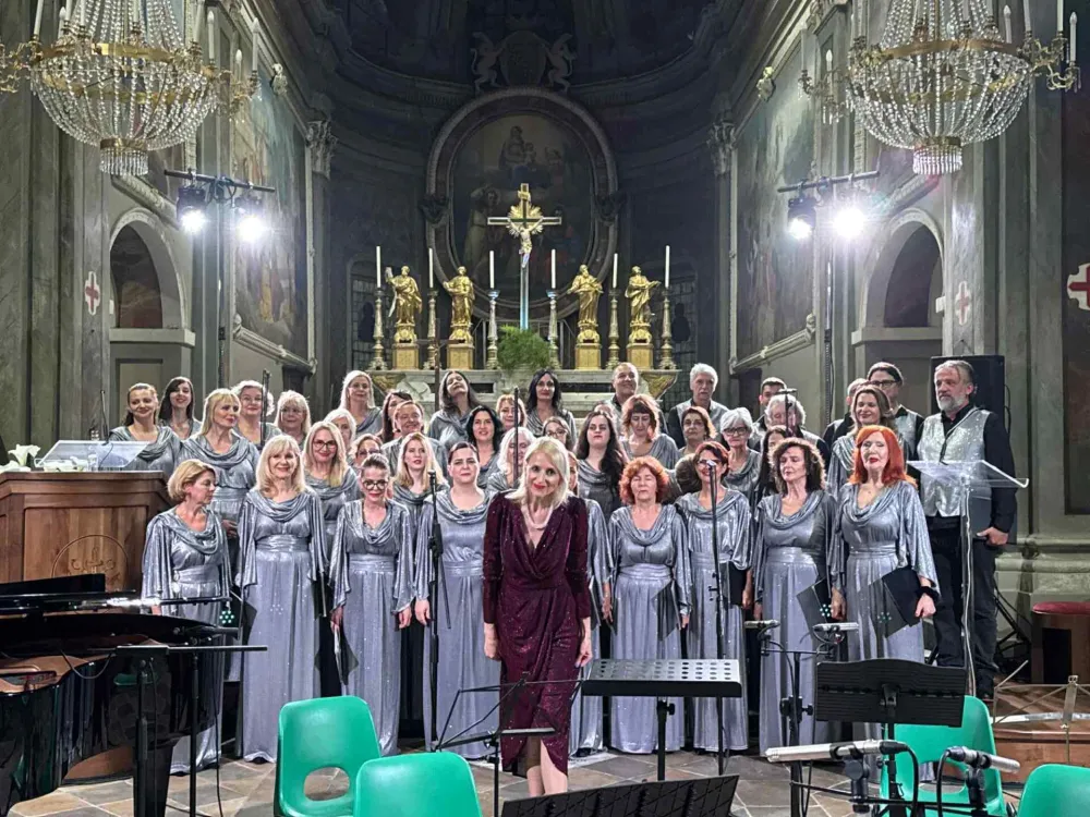 KIC POP HOR u Italiji