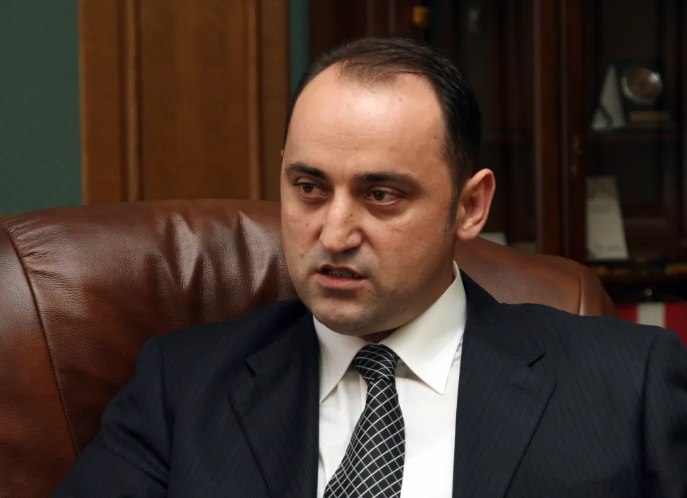 Perović: Ni na koji način nisam povezan sa "crnim trojkama"