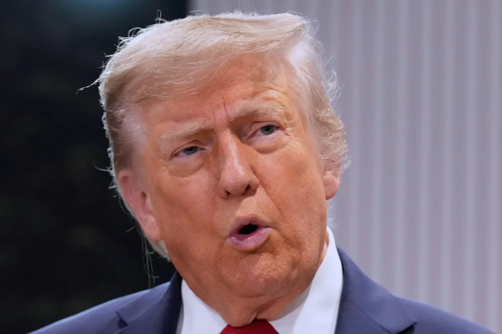 Mediji: Tramp razmatra mogućnost pridruživanja Izraelu u napadu na Iran