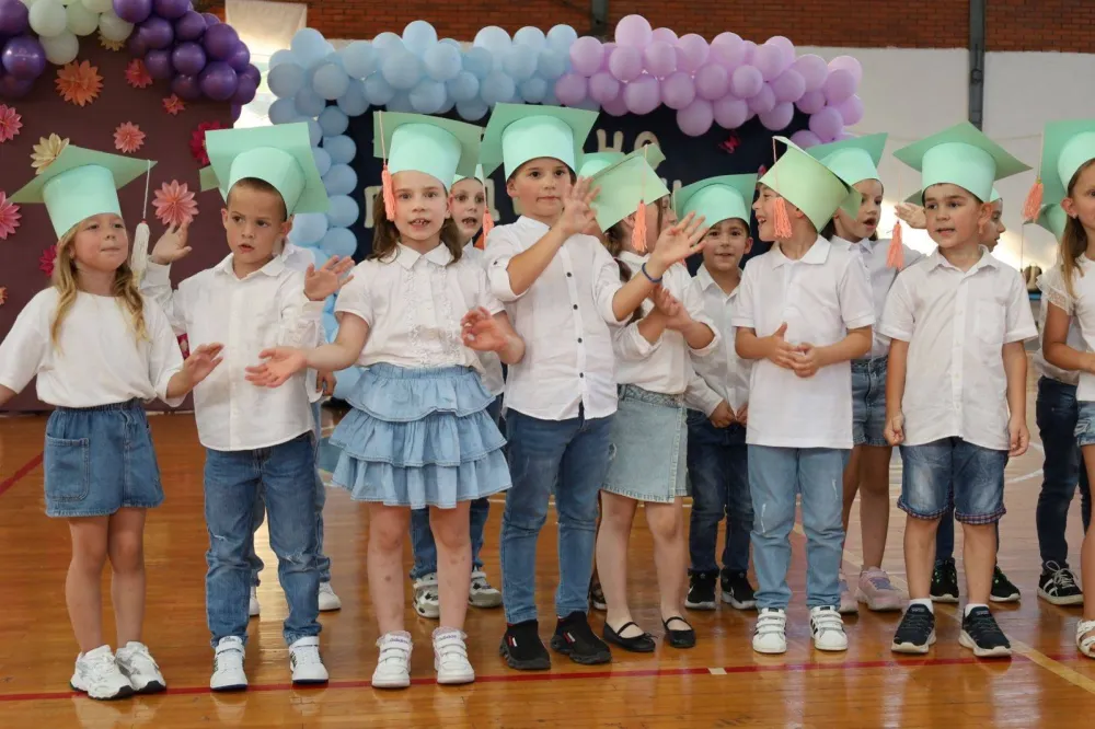 (VIDEO) Vrtić uspomena, &scaron;kola nova avantura