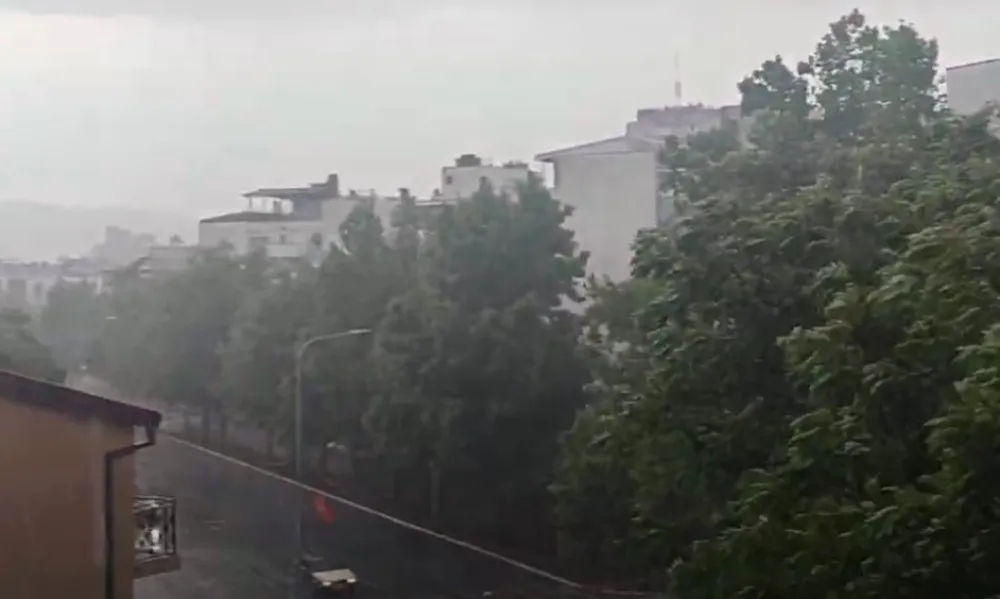 (VIDEO) Nevrijeme zahvatilo Crnu Goru