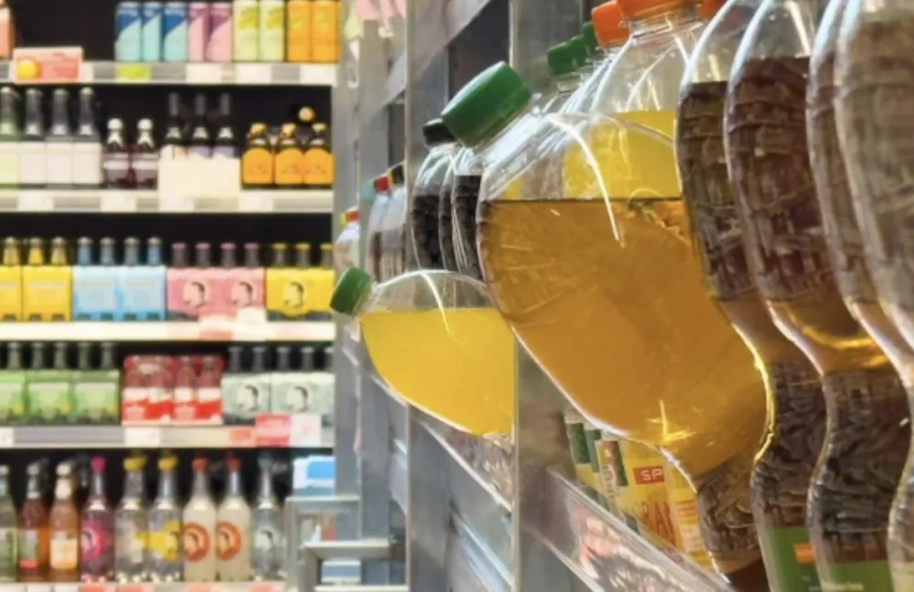 Nivo plastike se povećava u gaziranim pićima u zavisnosti od broja otvaranja fla&scaron;e