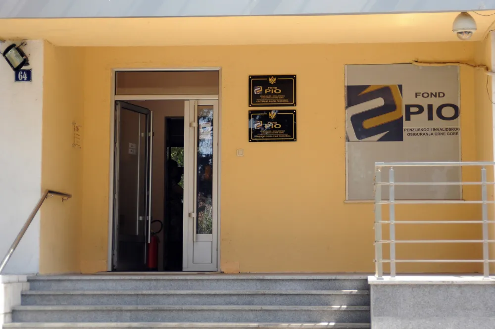 Deficit Fonda PIO dupliran, "skočio" na 155 miliona