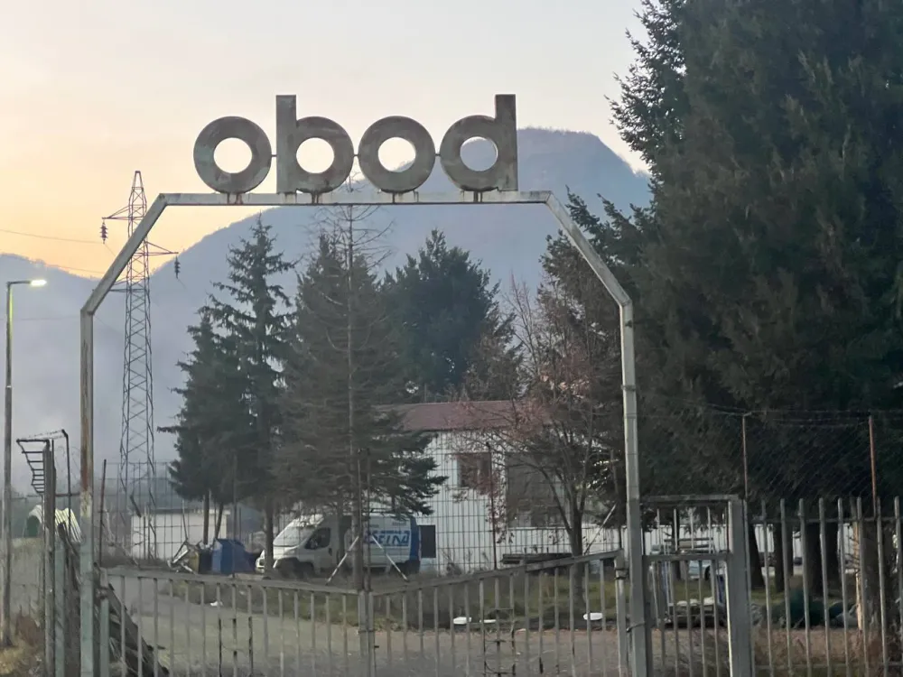 Savremena proizvodna linija pretvorena u staro gvožđe