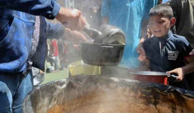 (FOTO) Užas u Gazi: Gladni Palestinci ginu u redovima za hranu