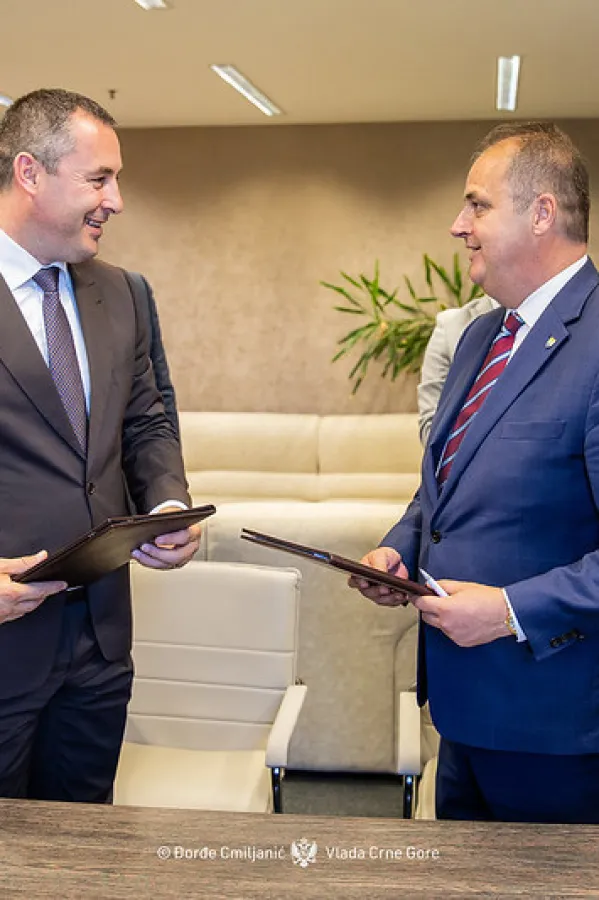 &Scaron;ćekić i Nimanbegu potpisali ugovor: 65.000 eura za sportsku infrastrukturu