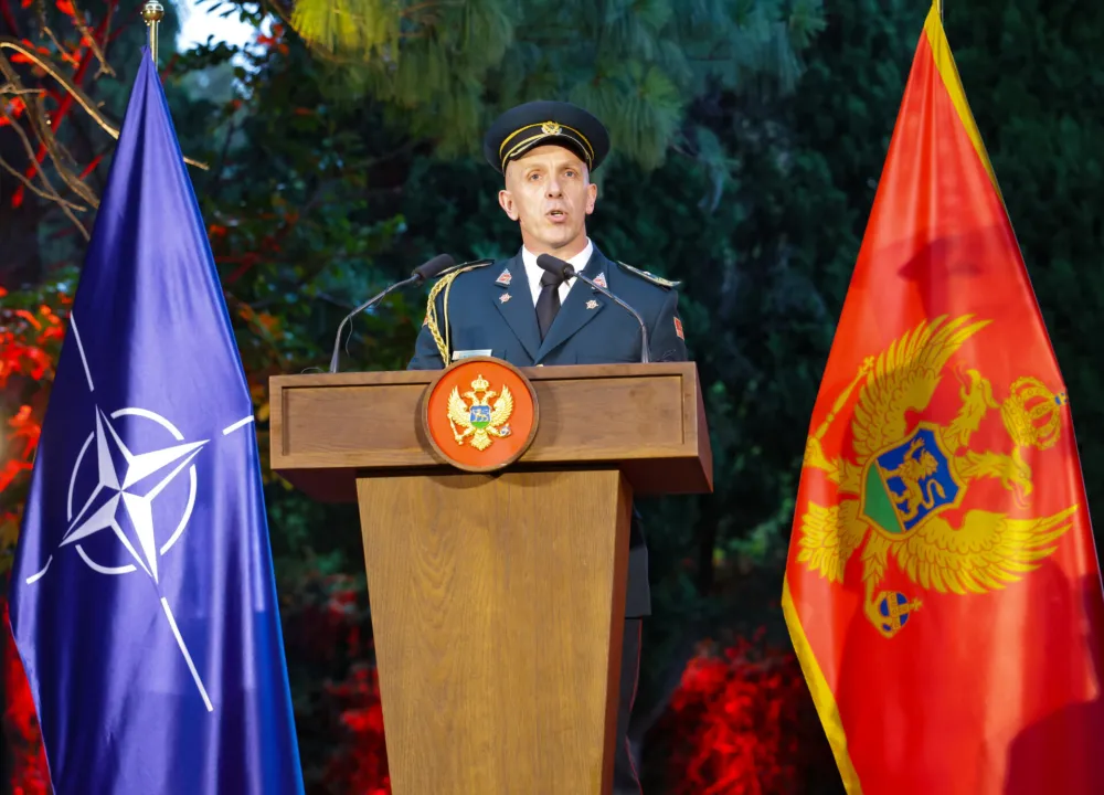 MIodrag Vuksanović, Vojska CG