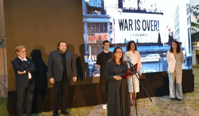 Министарка Вујовић отворила изложбу Јоко Оно