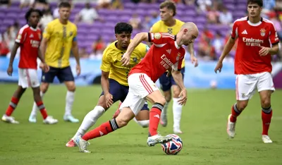 Sa meča Benfika - Ouklend siti