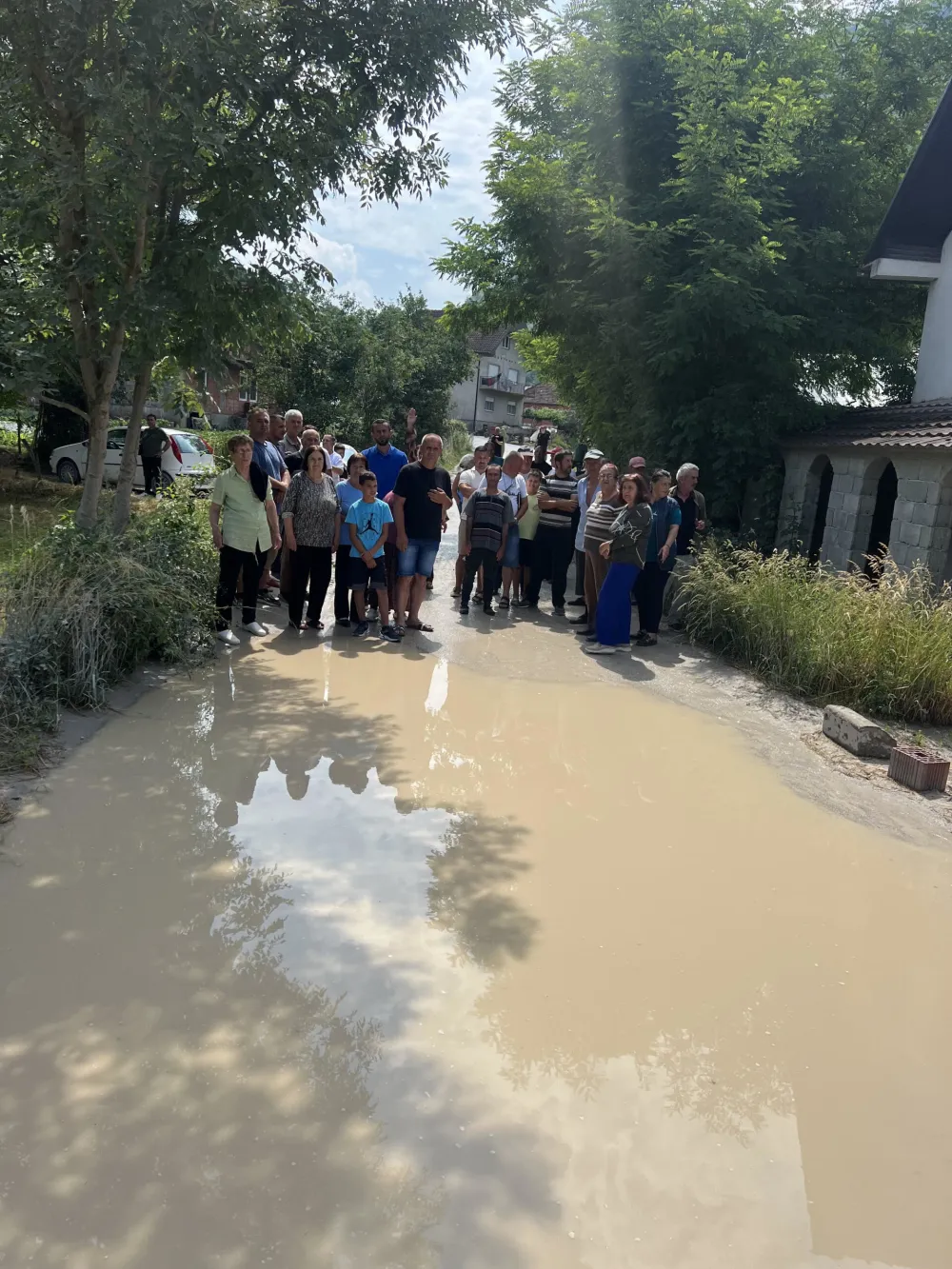 Mje&scaron;tani sela Bioča traže svoja prava: Ili nova trasa puta ili radikalnije mjere