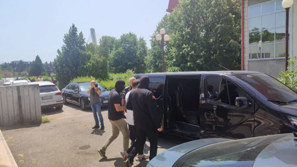 Potjernice za braćom Stanaj, Petanović poslao opravdanje