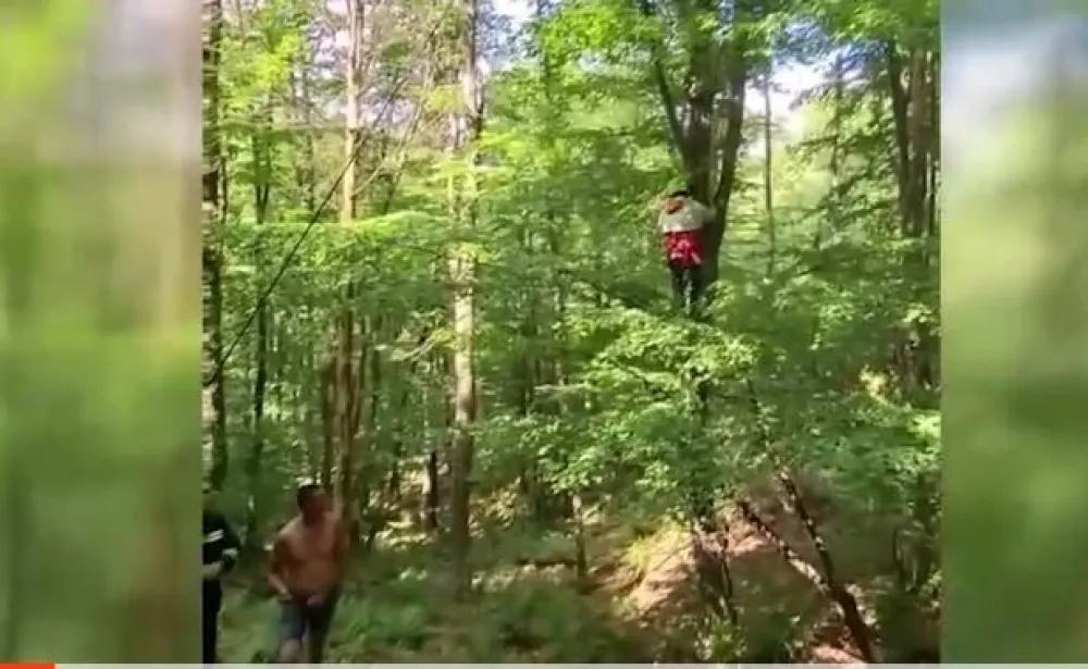 Drama na nebu iznad Čačka: Spa&scaron;en paraglajderista koji je neuspje&scaron;no aterirao