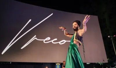 (FOTO/VIDEO) Božo Vrećo u Baru priredio koncert za pamćenje