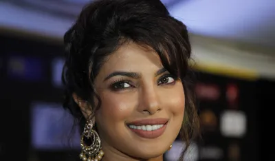 (VIDEO) Biv&scaron;a&nbsp;Mis svijeta Prijanka Čopra i dalje osvaja izgledom