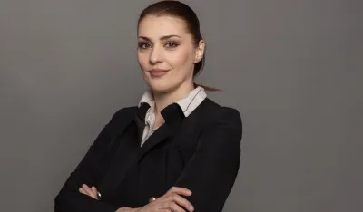 Leković: Narod plaća zdravlje, a vlast se vozi u limuzinama