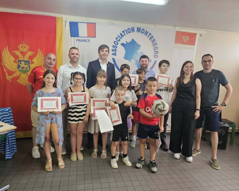 Azemović: Raduje &scaron;to djeca na&scaron;ih iseljenika pokazuju želju za učenjem maternjeg jezika