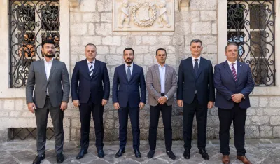 Predsjednici primorskih op&scaron;tina: Mandić na dnevni red da uvrsti izmjene zakona o morskom dobru