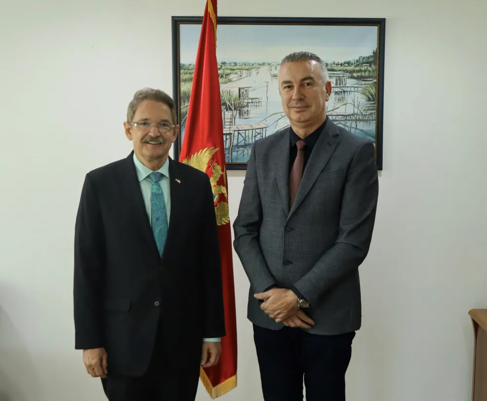 Fatmir Gjeka sa Peter Feltenom