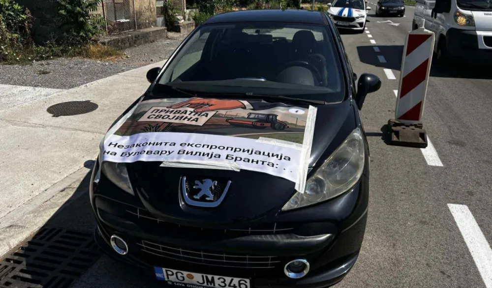 (VIDEO) Podgoričanin Dimitrije Ivanović ​traži novu eksproprijaciju, blokirao Bulevar Vilija Branta