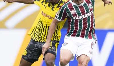 Фаворити прошли