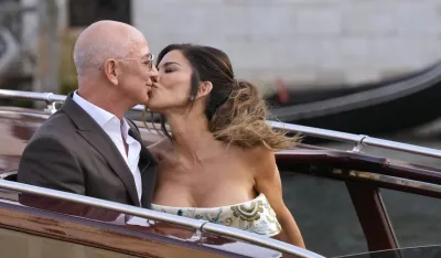 (FOTO) Ko je sve do&scaron;ao na vjenčanje Džefa Bezosa i Loren Sančez