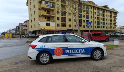 Desile se 24 saobraćajne nezgode, povrijeđeno deset osoba