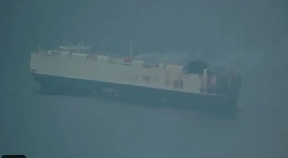 (VIDEO) Požar na brodu potopio 3.000 automobila kod Aljaske, istražuju se uzroci