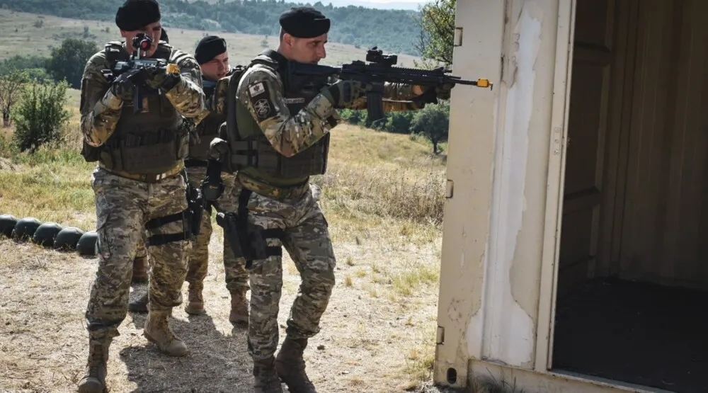 Pripadnici Vojske Crne Gore na vježbi "Platinasti vuk 25" u Srbiji