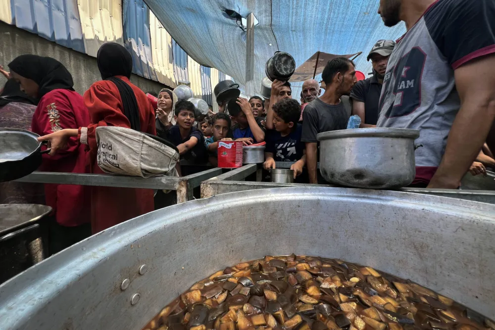 Gaza Pelestina Tramp najavio primirje u Gazi u narednih sedam dana: Gledam gomile ljudi koji nemaju hranu, nemaju ni&scaron;ta