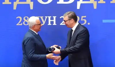 Vučić nagradio Mandića