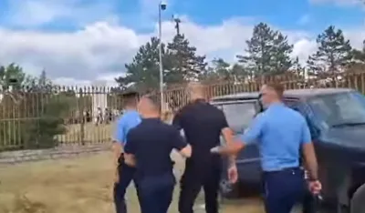 (VIDEO) Državljani Crne Gore privođeni na Gazimestanu, među njima i djevojčica (12)