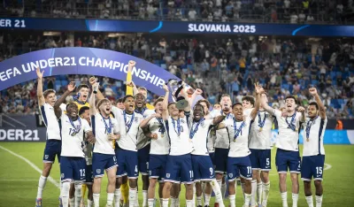 Engleska krunisana u Bratislavi