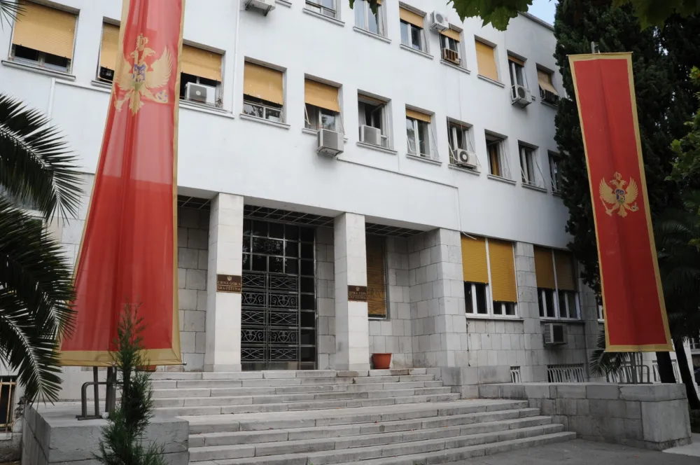 Zakon o Skup&scaron;tini doveo bi premijera u parlament