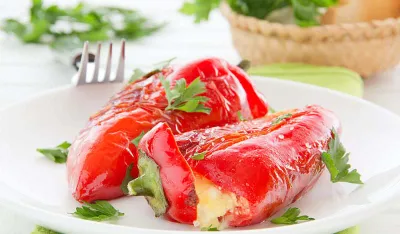 Paprike punjene sirom su odličan ljetnji obrok