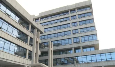 Počeo protest ispred Palate pravde u Beogradu, građani i studenti uzvikuju "Pustite ih sve"