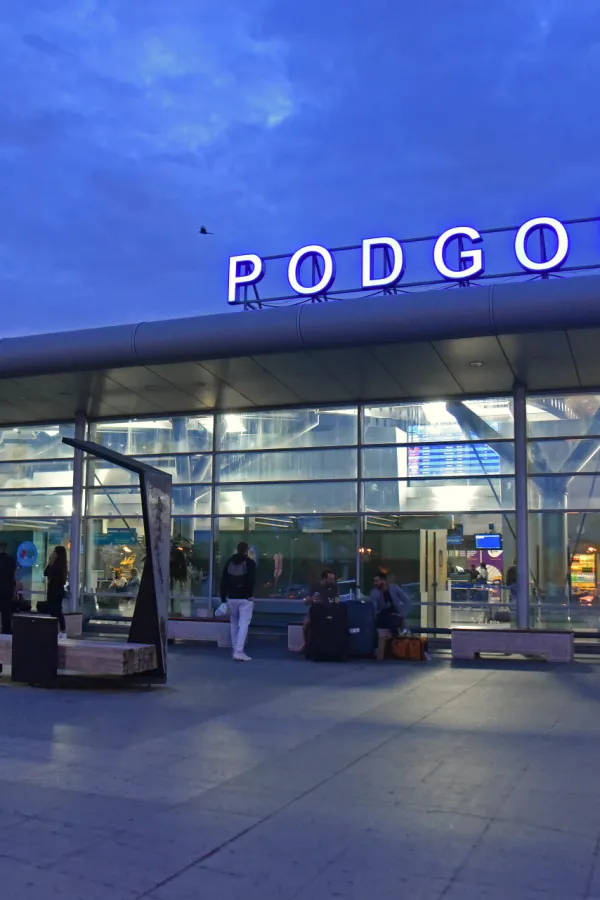 Zbog prekida saobraćaja na Aerodromu Tivat: Let Air Montenegra preusmjeren na Podgoricu