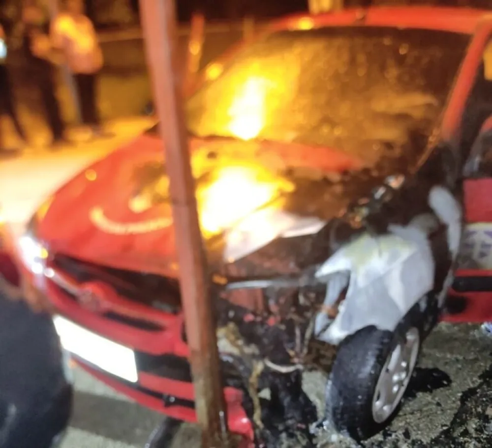 Zapaljeno vozilo Komunalne policije u Pljevljima, uzrok požara nepoznat