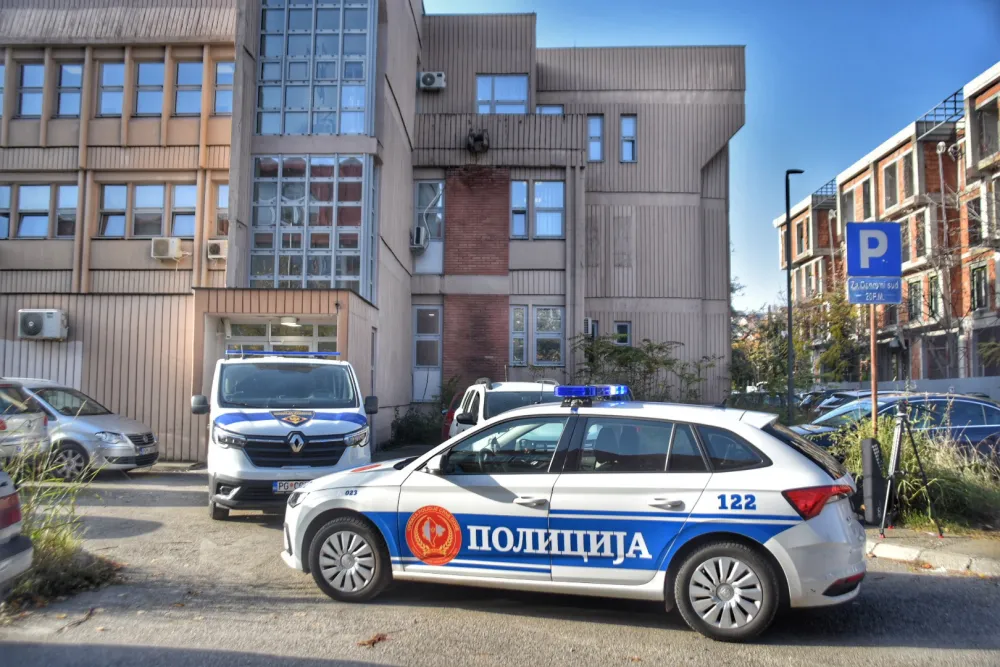 (VIDEO) Jovanović svjedočio o torturi: Pitali su me&nbsp;hoću li da namjestim Vukotića; Lazović: Svjedok se "pere" kod svojih &scaron;efova