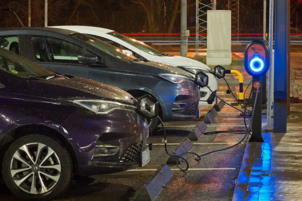 Plan da do 2030. na putevima bude 35.000 električnih vozila