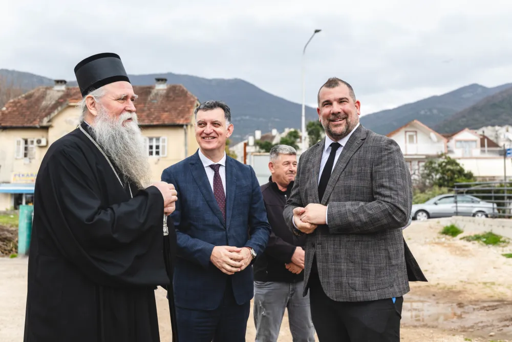 Vlada ustupila zemlji&scaron;te Tivtu, a Op&scaron;tina Mitropoliji za gradnju vjerskog objekta