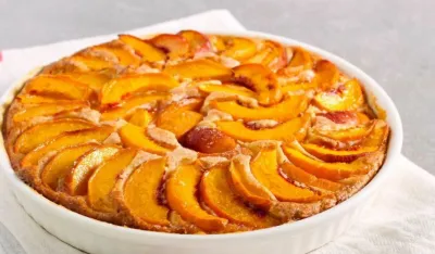 Kolač od breskve slatko ljetnje osvježenje