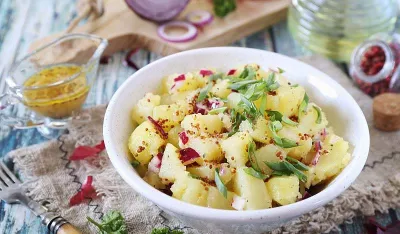 Salata&nbsp;od crvenog krompira savr&scaron;en ljetnji obrok