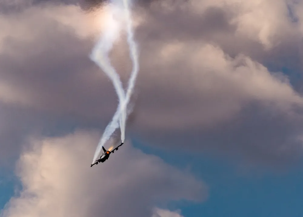 Sru&scaron;io se avion u Alpima, poginule četiri osobe