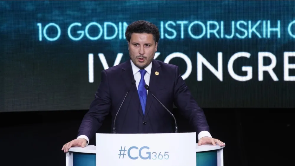 Dritan Abazović reizbran za predsjednika GP URA