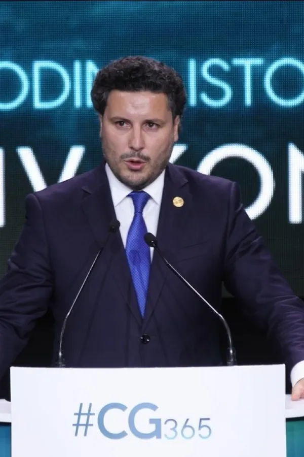 Dritan Abazović reizbran za predsjednika GP URA