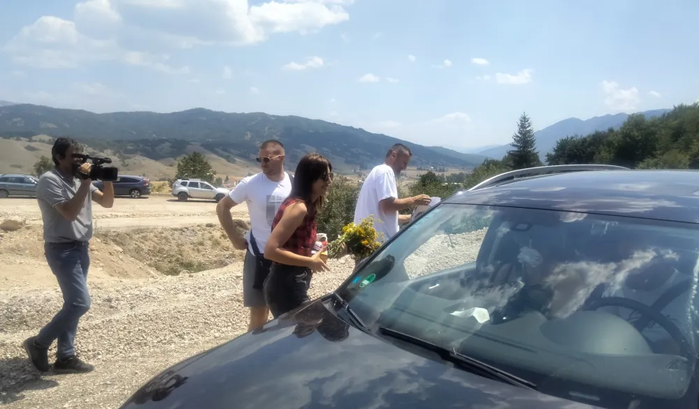 Deblokada magistralnog puta Nik&scaron;ić &ndash; &Scaron;ćepan Polje, mje&scaron;tani prolaznicima nudili osvježenje