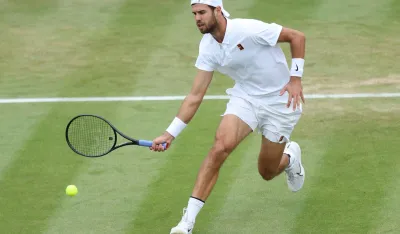 Karen Hačanov među osam