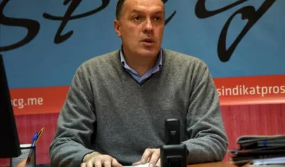 Božović za "Dan": Ovo je prva vlada u istoriji koja bi da smanji plate prosvjetarima