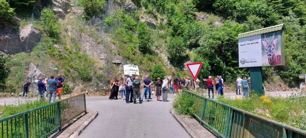 Protest u Mojkovcu: Traže dozvolu da grade na svojoj imovini
