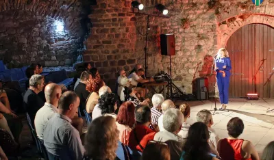 Održana manifestacija "U ime Crvenih ko&scaron;ulja"